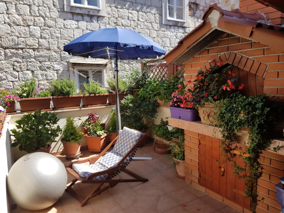 Apartments And Rooms Villa Lina Σπλιτ Εξωτερικό φωτογραφία
