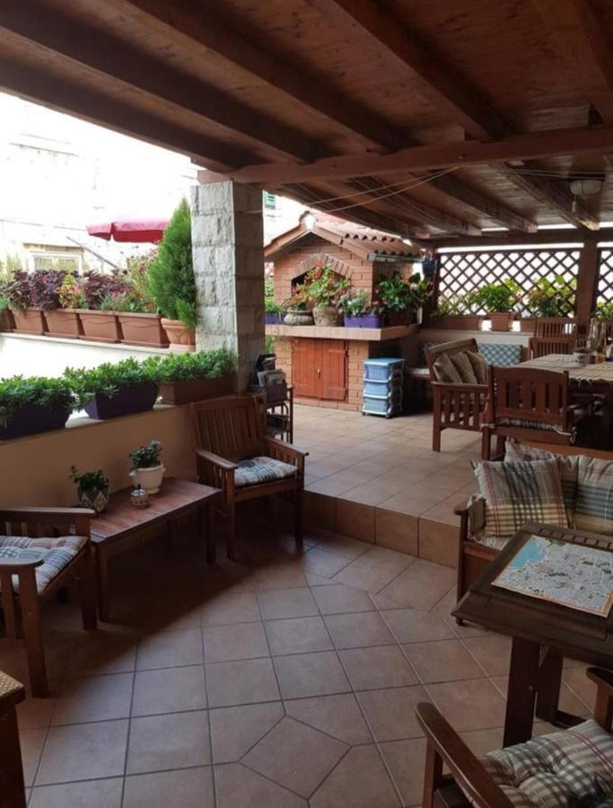 Apartments And Rooms Villa Lina Σπλιτ Εξωτερικό φωτογραφία
