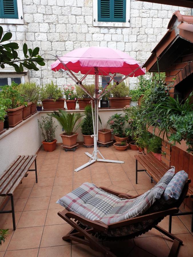 Apartments And Rooms Villa Lina Σπλιτ Εξωτερικό φωτογραφία