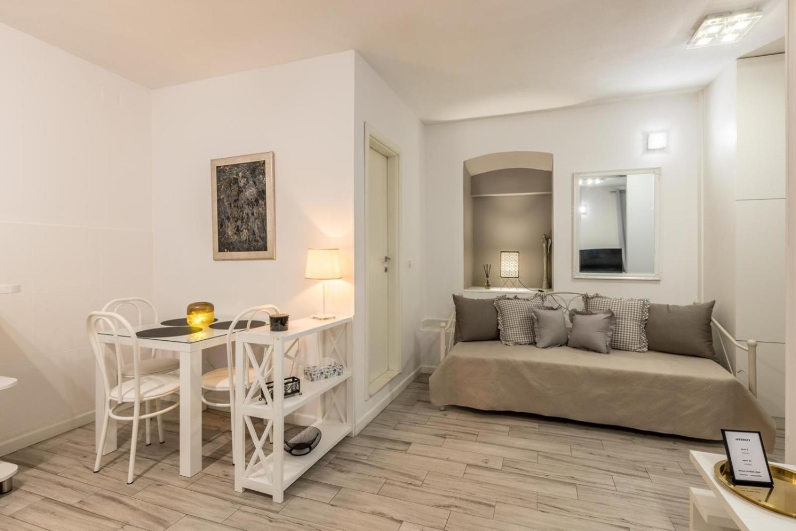Apartments And Rooms Villa Lina Σπλιτ Εξωτερικό φωτογραφία