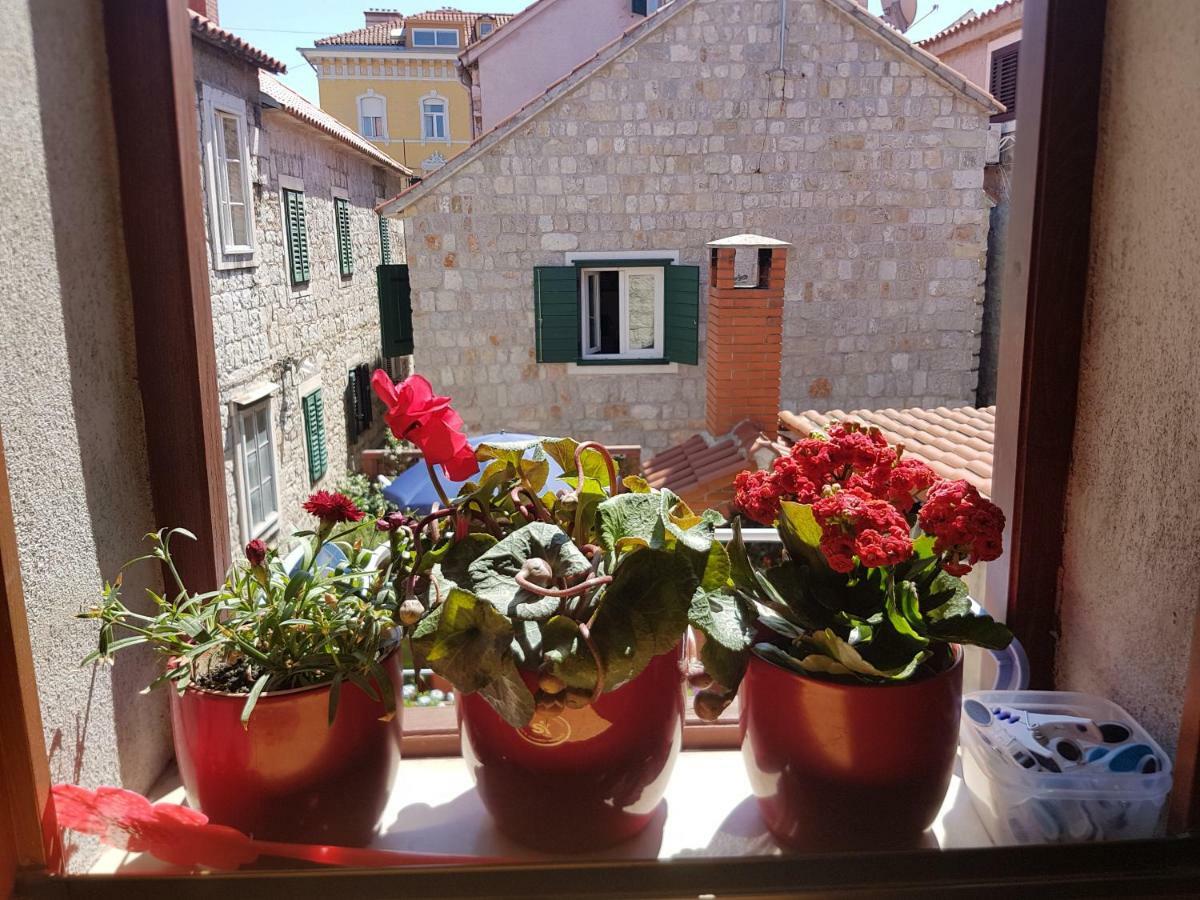 Apartments And Rooms Villa Lina Σπλιτ Εξωτερικό φωτογραφία